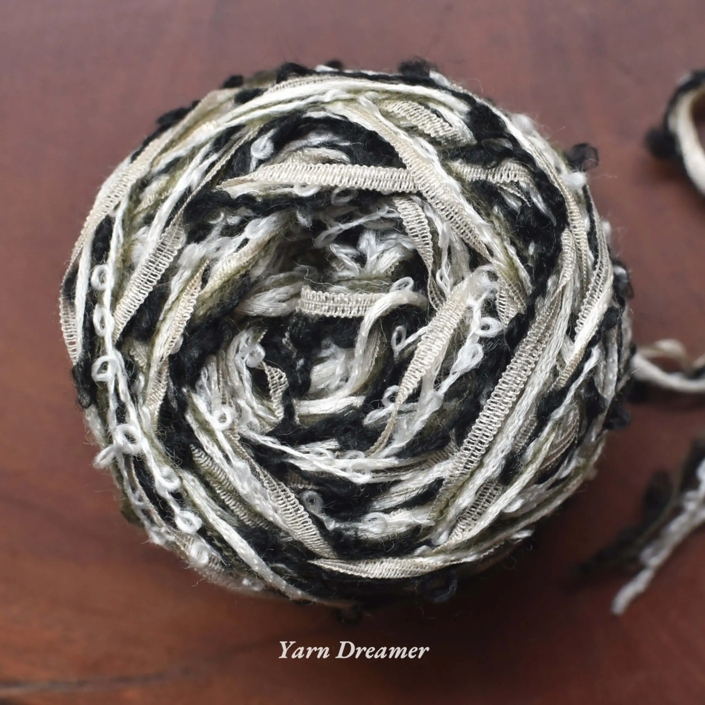 

Thick Yarn for Crochet Bags Black White Multicolored Chunky Yarn 100g Fancy Crochet Yarn for Knitting Yarns Craft supplies