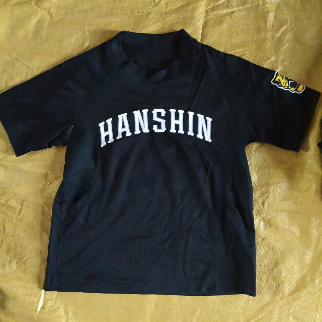 

Hanshin Tigers Baseball Jersey T-shirt in Japanese Professional Baseball League Loose and Comfortable Sports Sweat Absorber