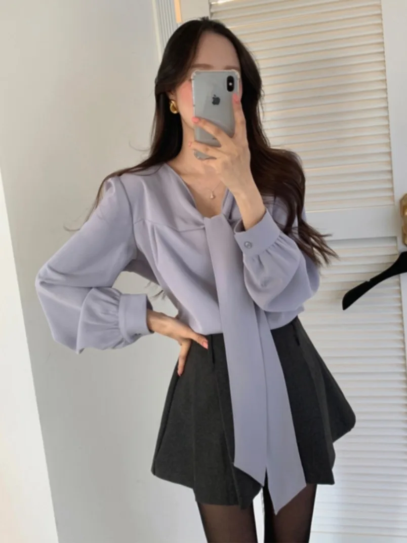 시크한 봄 여성용 롱 스웨트셔츠 V넥 다용도 패셔너블 매듭 디자인 다양한 상황에 적합