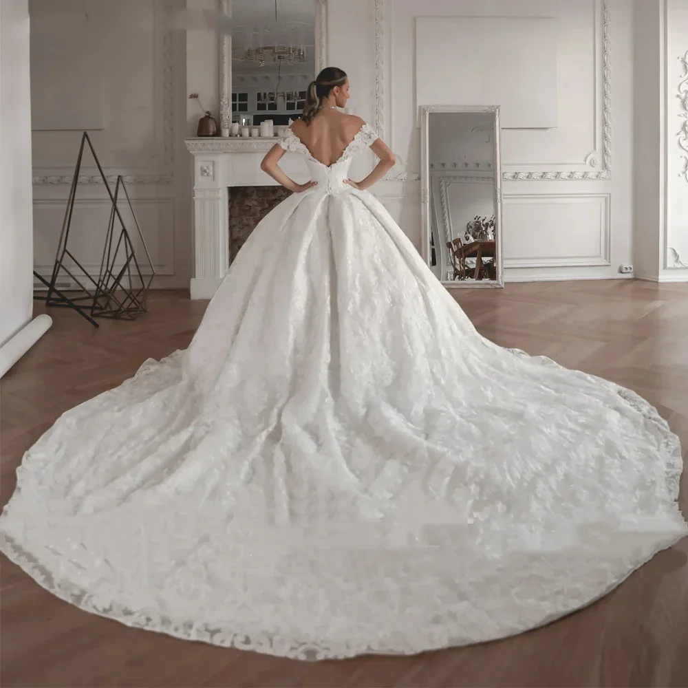 Customized Elegant Sweetheart Bridal Ball Dress Lace Decal Off Shoulder Bridal Dress Church Floor Dragging Wedding Robe