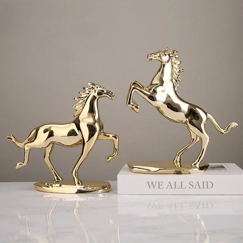 Creative Golden Horse Desktop Decoration Resin Crafts Simulated Animal Sculpture Lucky Horse Decorative Figurines Home Decoratio