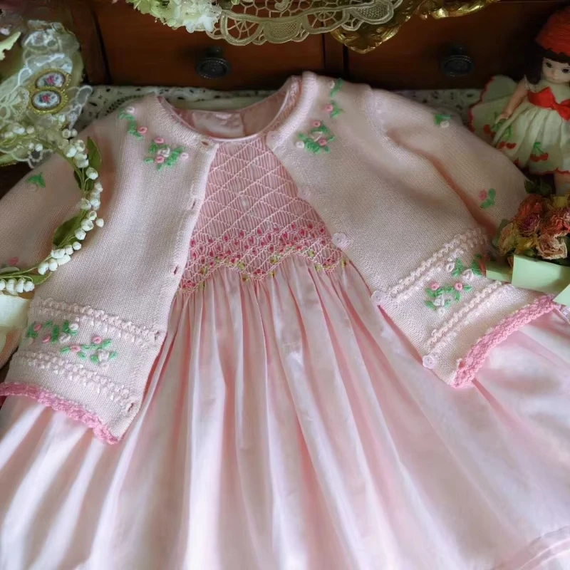 

2025 Girls' New Costume Handmade Floral Dress Smocking Children's Retro Foreign Style Spring and Autumn Princess Kids