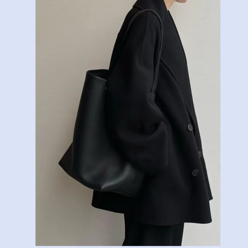 Without tra patterned tote bag with layered cowhide for high-end commuting, single shoulder hand-held bucket bag for wome