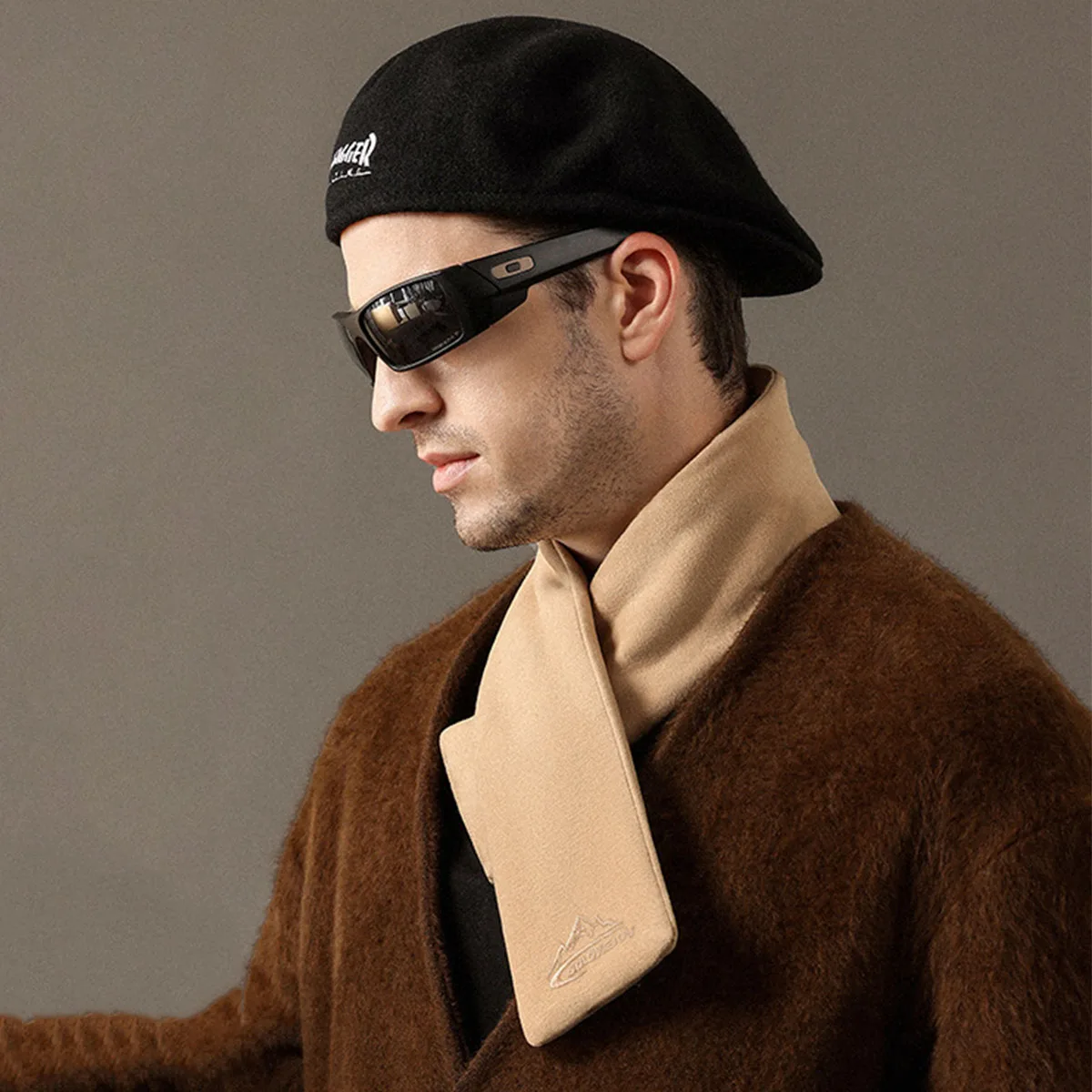 

New Winter German Velvet Scarf for Men Windproof and Cold Proof Outdoor Cycling Warm and Casual Versatile Neck Cover Scarf