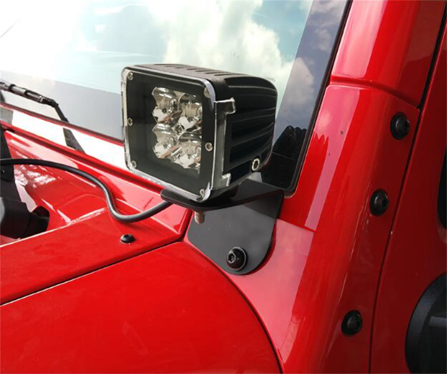 

SXMA J325 Set For Jeep Wrangler JK 07+ 1 Set Including 3.14" Aluminum Alloy 20w LED Work Light+ 009 Wire+ 2pcs A-Pillar Brackets