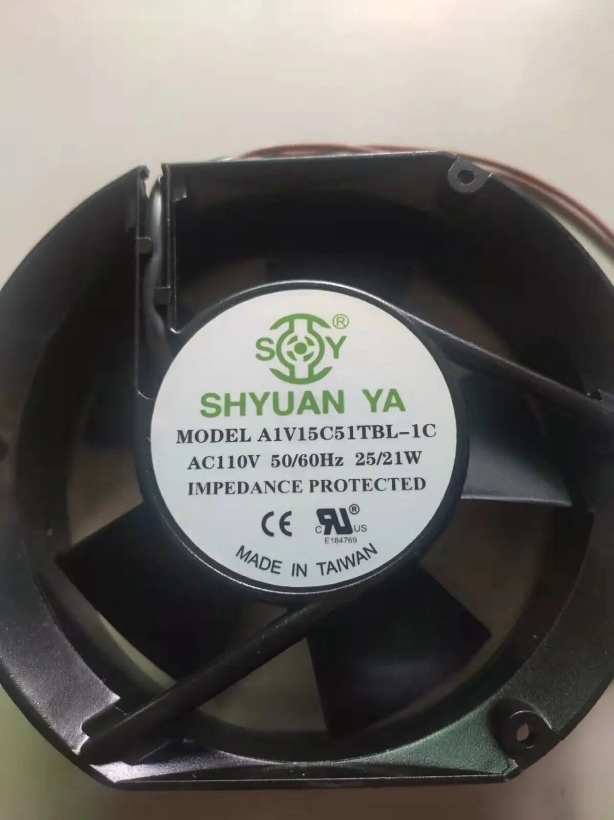 1 PCS SHYUANYA Fan  A1V15C51TBL-1C  AC 1110V  17251  17cm  2 wire Aluminum frame