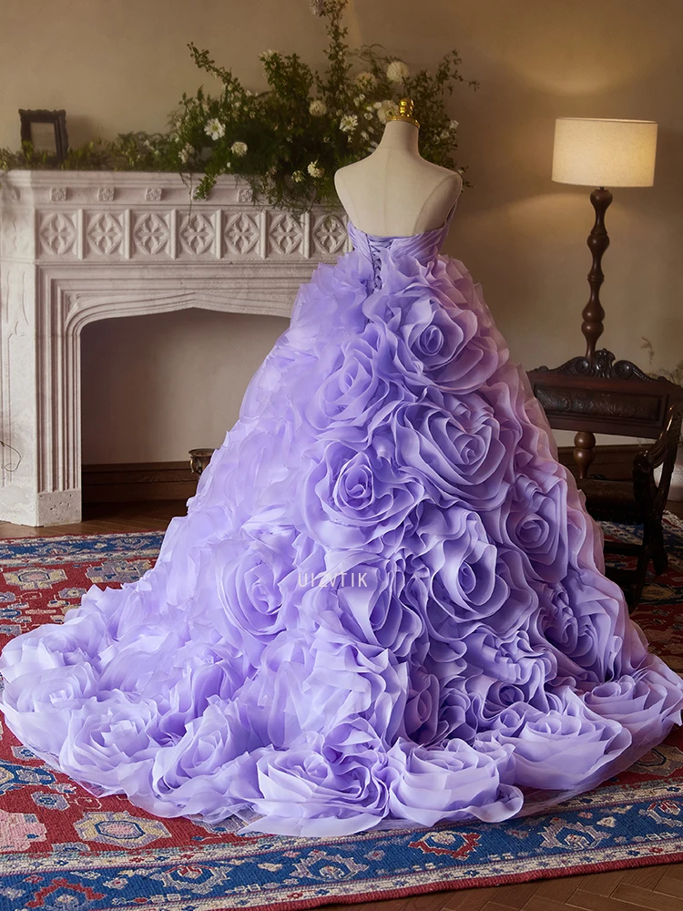 보라색 웨딩 드레스 여성 우아한 공주 긴 프롬 이브닝 파티 가운 럭셔리 꽃 장식 스트랩리스 볼 가운 신부 드레스