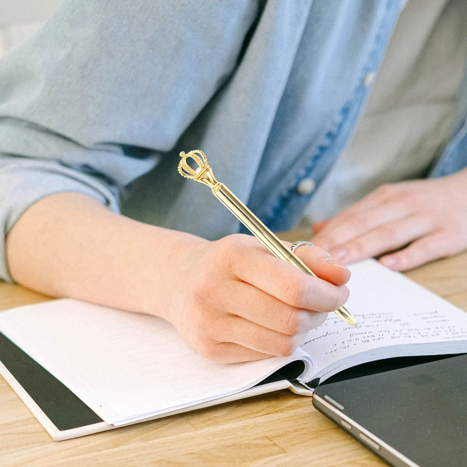 

4pcs Metal Gel Pens Crown Design For Kids Students Smooth Writing School Supplies Stationery Gift Creative Beautiful Pens Set