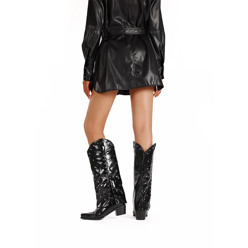 

Брючные сапоги из блестящей лакированной кожи со стразами, ботиночки до колена с острым носком и шипами на толстом каблуке, модные боты больших размеров