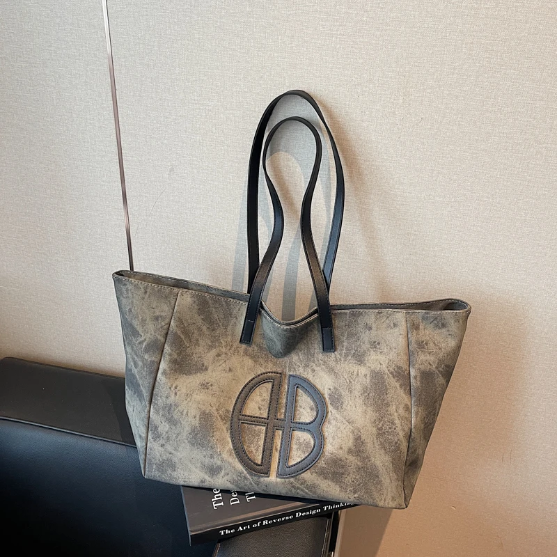 

Vintage Large Capacity Bag Women's New Casual Soft Leather Shoulder Bag Large Bag All-match Tote Bag Travel Bag