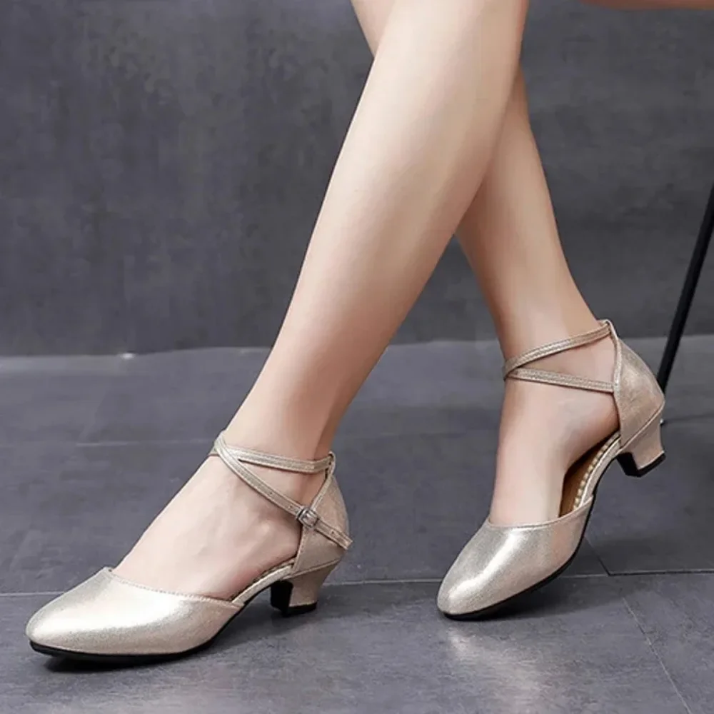 New Ballroom Dance Shoes Women's Medium Low Heel Soft Sole Square Dance Shoes Modern Dance Cha National Standard 3.5cm Heel