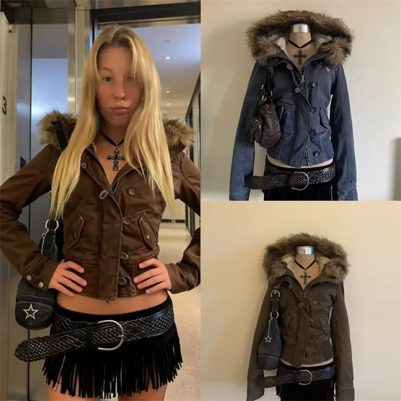 

2025 Autumn/Winter new women's clothing collection, removable fur collar, short denim-pocket padded jacket.