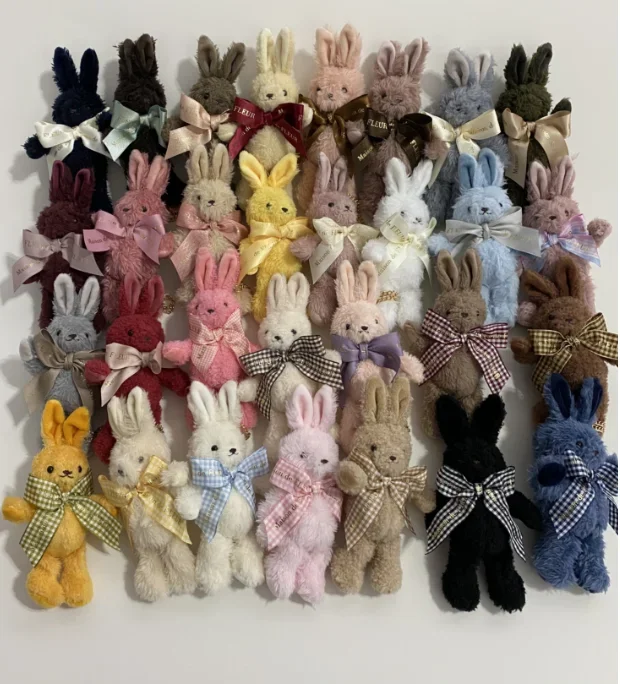 LLavero de muñeca bonito de moda japonesa, 30 colores, nuevo conejo de cumpleaños, decoraciones colgantes de felpa, colgante para bolso, dijes para