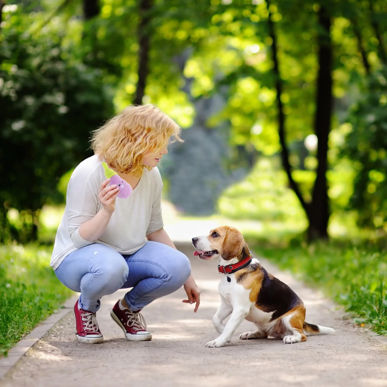 

Eggplant Squeaky Dog Chew Interactive Pet Playtime Sound Vegetable Design for Puppies Cats Indoor Outdoor Activities Training