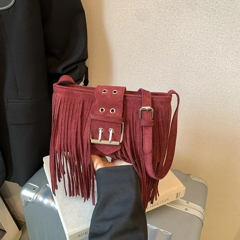 حقيبة كروس نسائية ريترو شرابة عصرية صغيرة مربعة الكتف حقيبة يد متعددة الاستخدامات أنيقة لجميع المناسبات