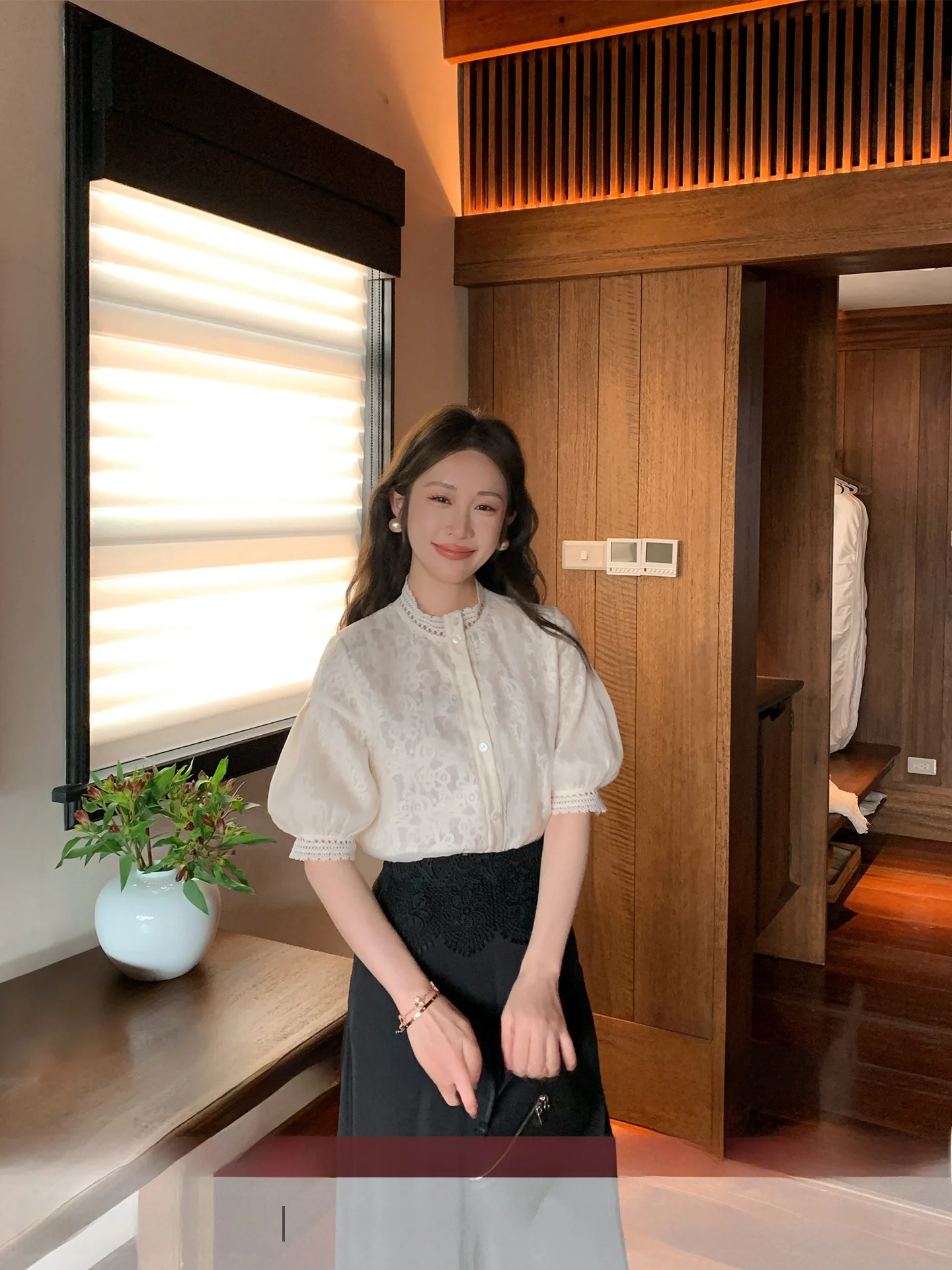 

Elegant Lace Half Sleeve Shirt Women's Stand Collar Shoulder Length Spring Summer Fashion Casual Comfortable Nylon Blouse