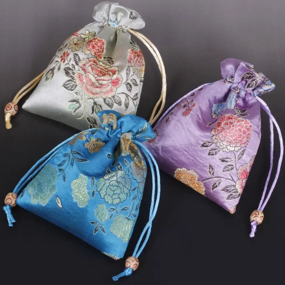 

Floral Embroidery Flower Drawstring Bag Chinese Style Coin Purse Jewelry Packing Bag Hanfu Wrist Bag Storage Bag Small Wallet