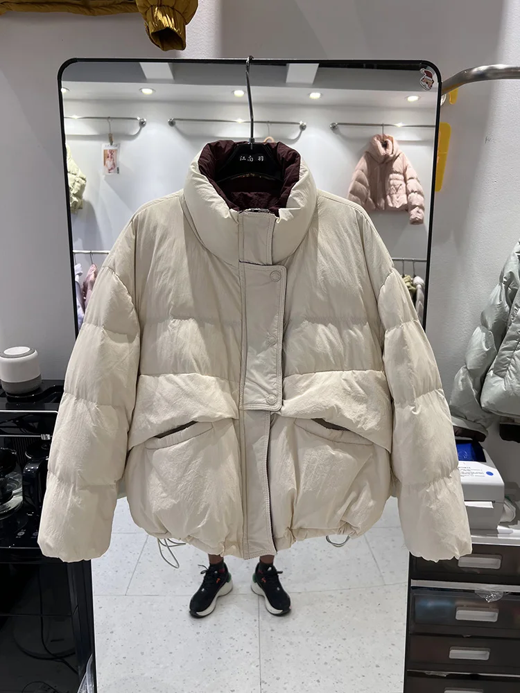 سترة كاجوال متعددة الاستخدامات للنساء 2025 سترة جديدة بياقة واقفة وحاشية قصيرة برباط على الموضة باللون الأبيض