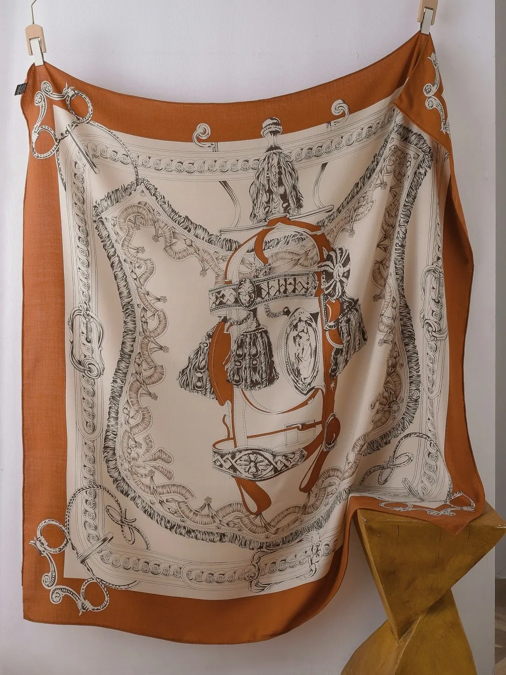 Jedwabny wełniany szalik Giant Stole Herms Ręcznie zwijane szale Projektant Luksusowa Stole Pashmina Ciepłe kwadratowe akcesoria Dekoracja Prezent