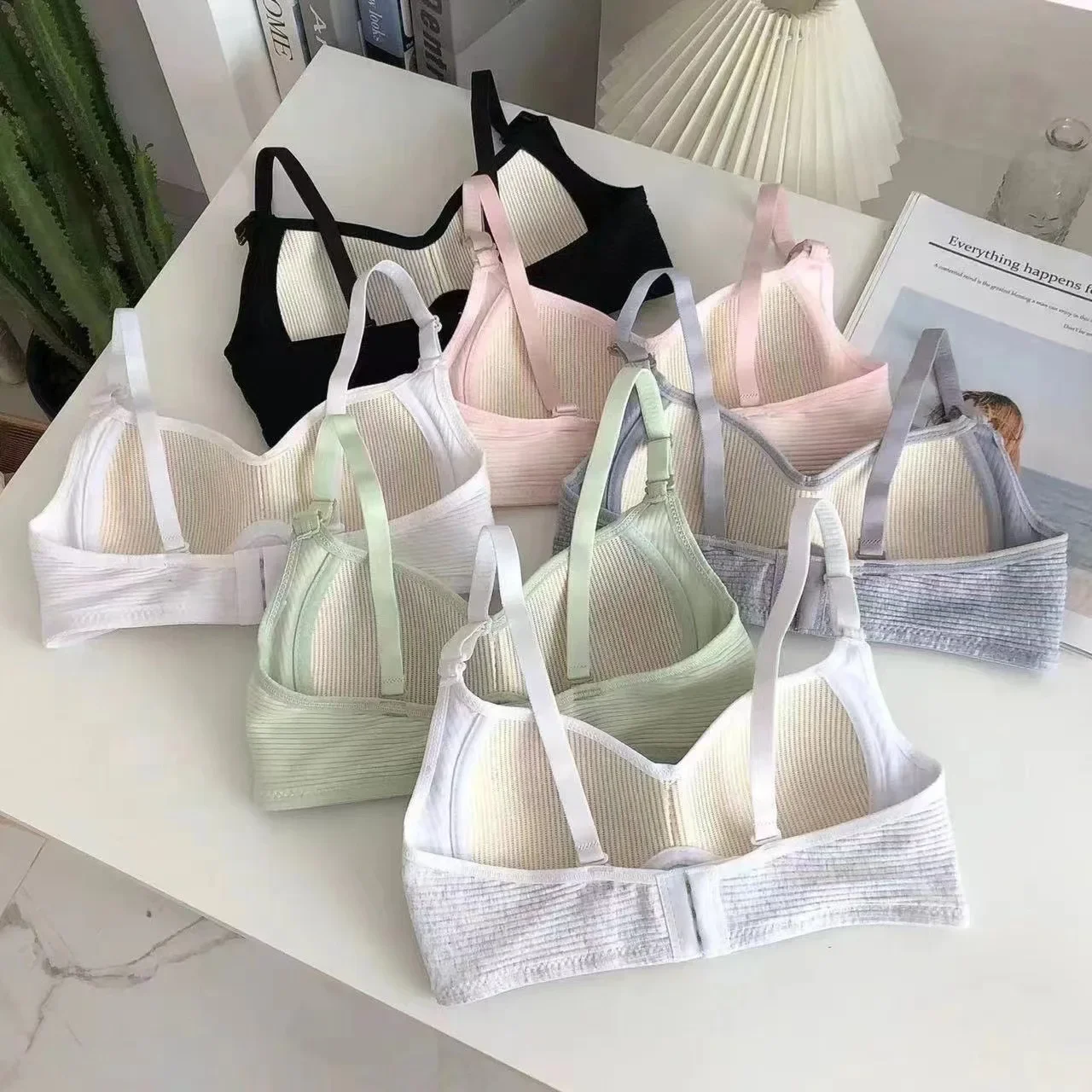 Japanese simple cotton underwear female students Korean version of bra without underwire cover small chest gathered