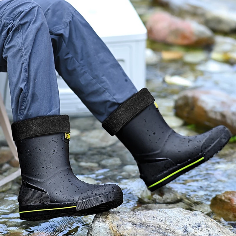 Outdoor Non-slip Fishing Rain Boots New Men's Fashion Mid-calf PVC Rain Boots Short Barrel Medium Barrel Waterproof Rain Boots