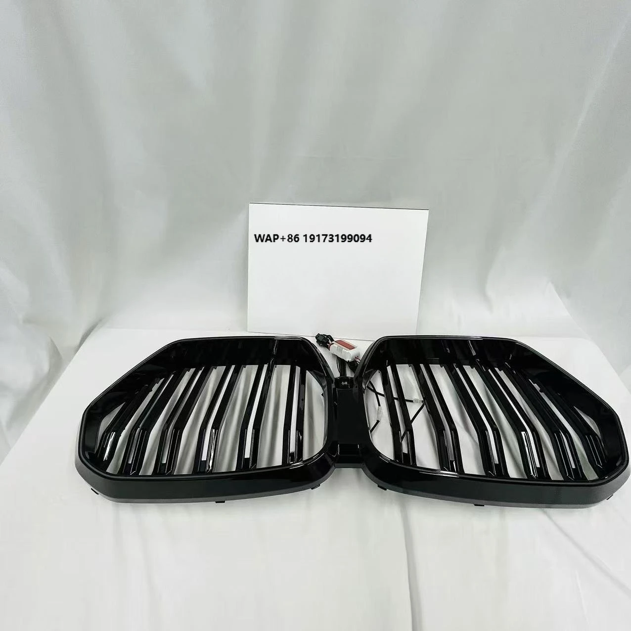 

LED Mesh Grill Double Slats Glossy Black Kidney Center for X6 G06 2019-2024