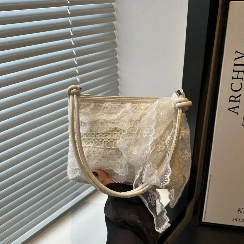 Woven Tote Bag Lace Shoulder Bag Large Capacity Fashionable Cute Design Versatile Commuter Style High Quality Fabric Durable