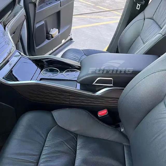 오디세이 엘리시온 비즈니스 차량의 중앙 암레스트 박스에 사용되며, 압축기와 냉장고로 개조되었습니다.