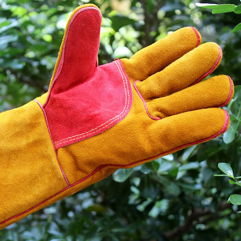 

1 Pair Fireproof Bbq Gloves 14 Inches Long Heat Resistant Insulation Gloves for Welding Fireplace Oven Grill Heat