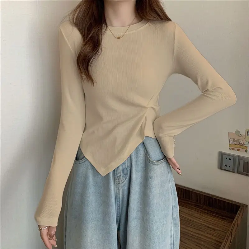 2023 Spring and Autumn Fashion Trend Minimalist Slim Fit Design Sense Small Crowd Neck Solid Color Underlay Irregular T-shirt