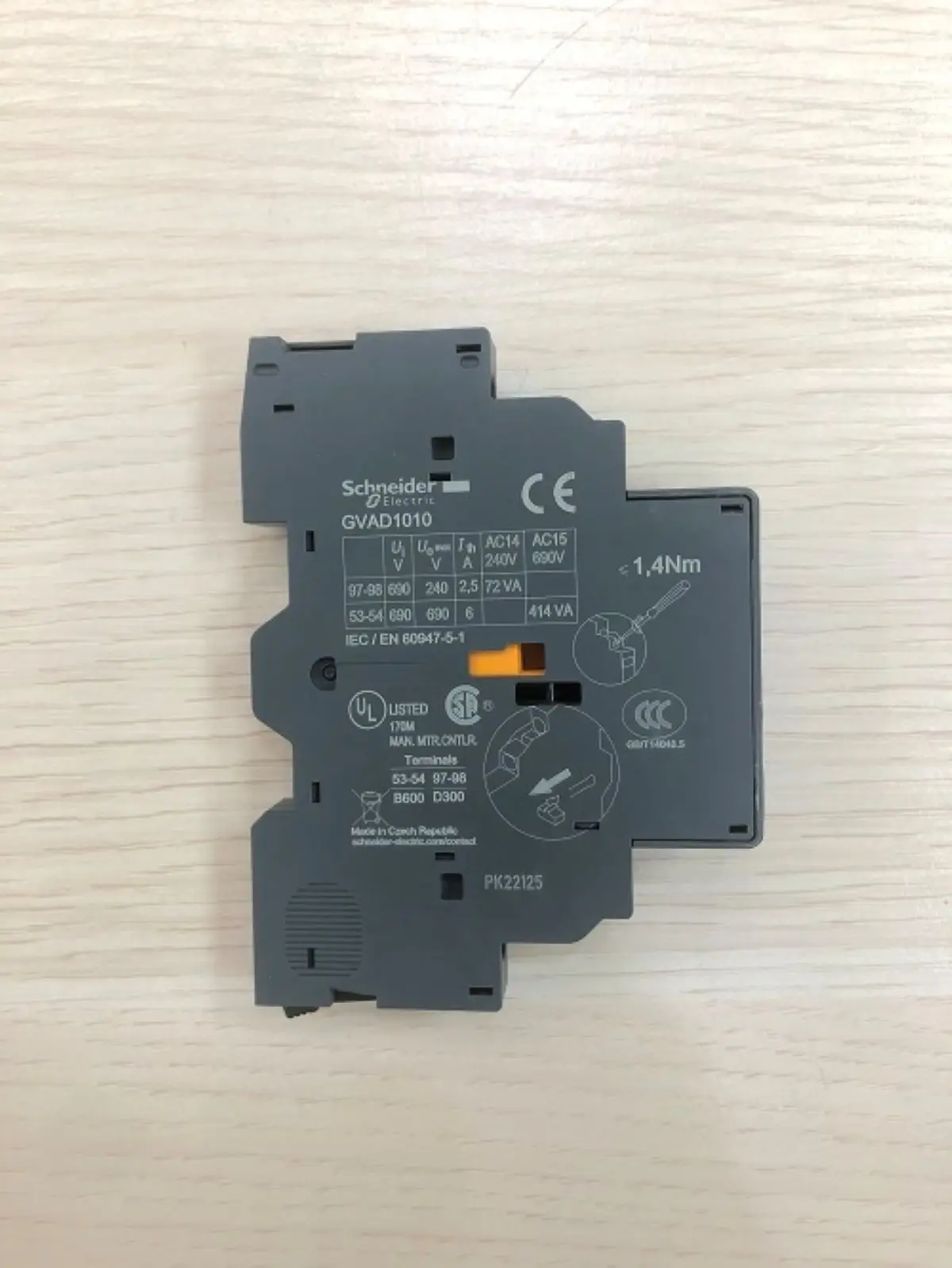

GVAD1010 GV-AD1010 GV2 & GV3 - auxiliary contact - 1 NO + 1 NO (fault)