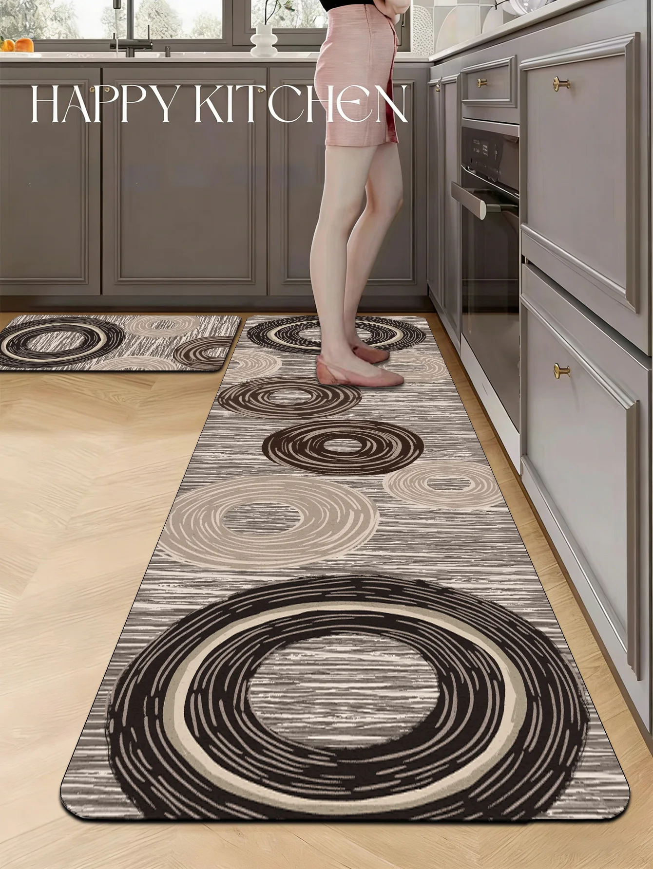 New kitchen & bath rugs with faux tree‑ring print. Super slip‑resistant, highly absorbent & easy to clean.