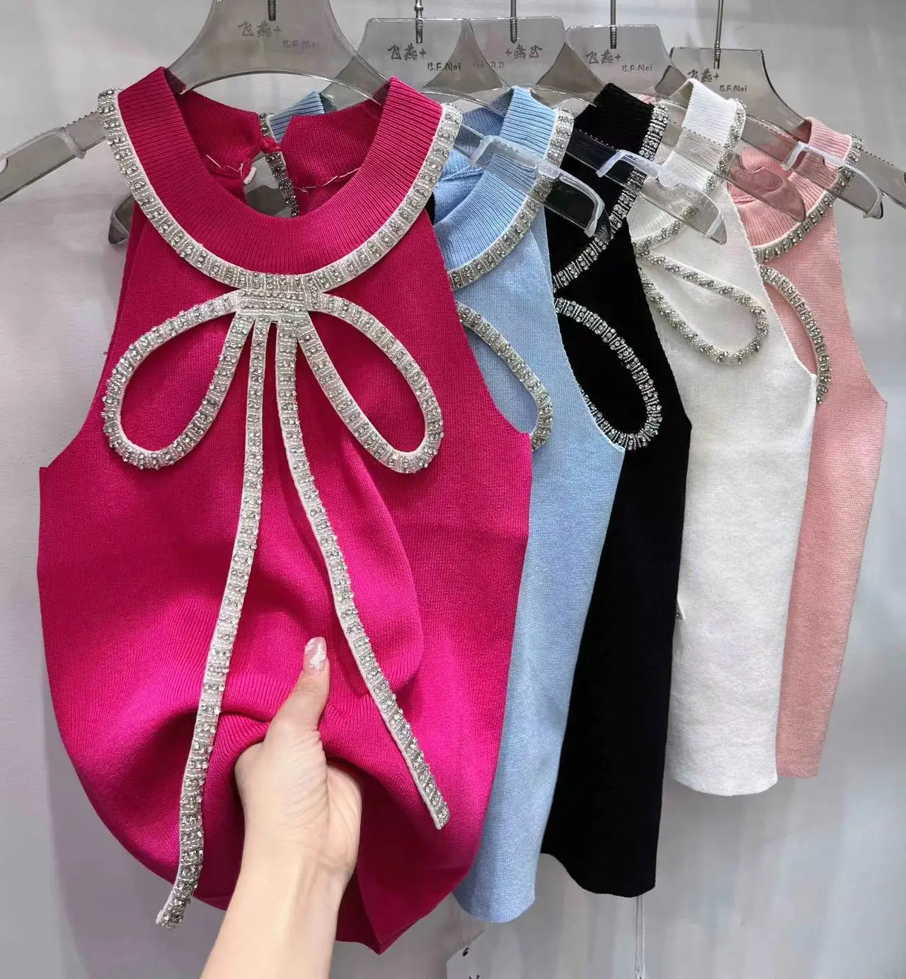 Luxury Diamonds Bow Stitch Sleeveless Knitted Top Slim Fit Halter Vest 2025 Summer Knitwear Sexy Crop Tank Top