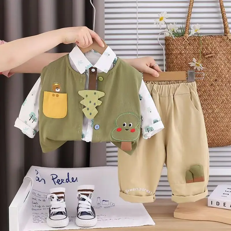 Boys' Spring and Autumn Clothing Set 2025 New Sweater Baby Vest Children's Western Style Three piece Children's Clothing Set