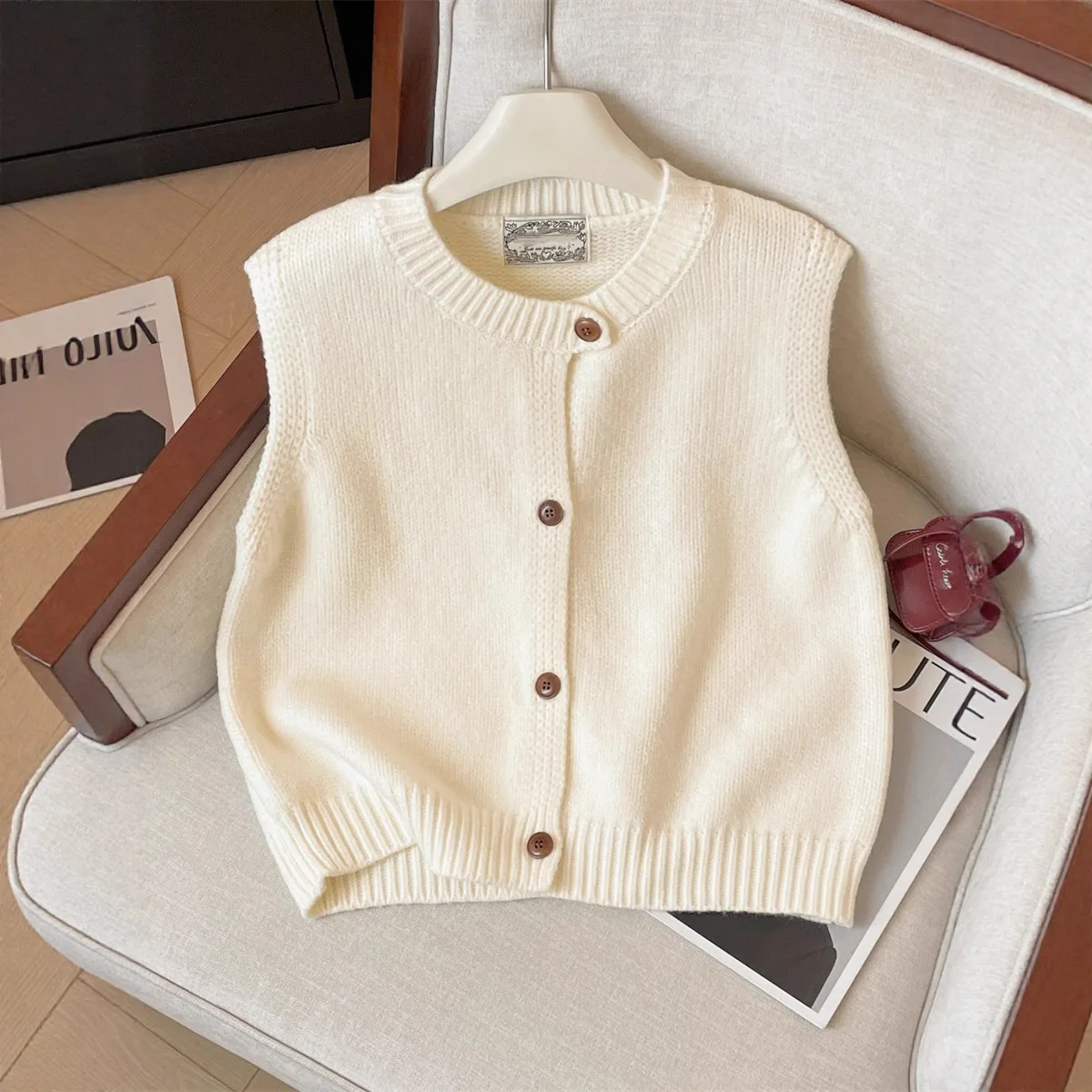 

French White Vest Cardigan Sweater Women's Spring and Autumn Slimming Loose and Versatile Knitted Vest