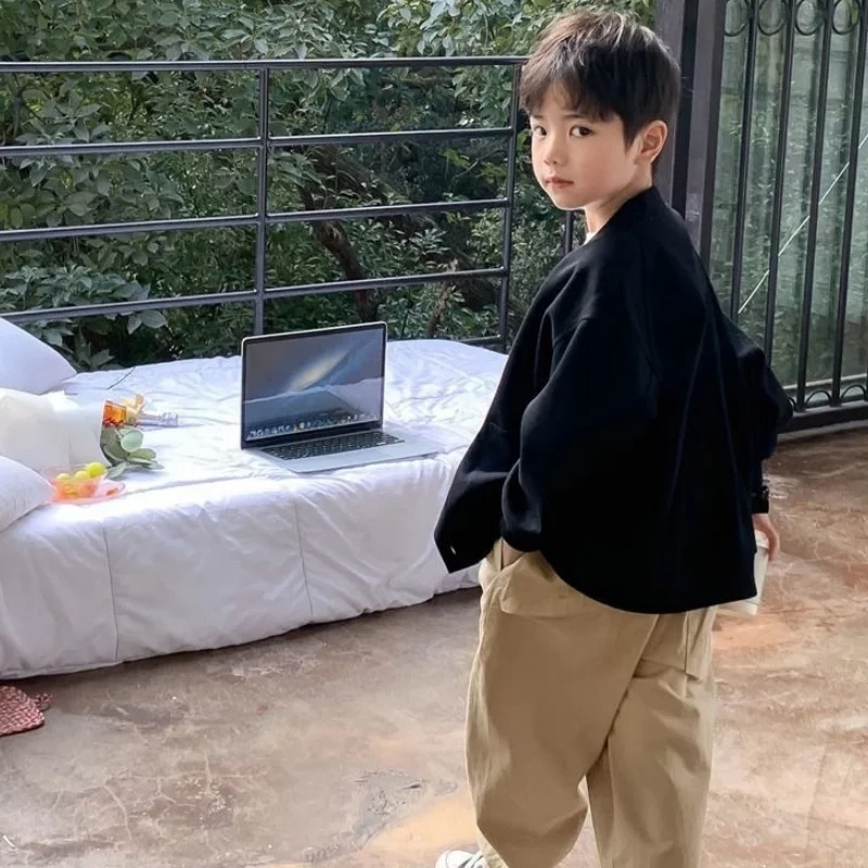 معطف الأولاد 2025 سترة جديدة للأطفال للربيع والخريف ملابس كورية للأولاد سترة غير رسمية على طراز الكلية العصرية 1-15T