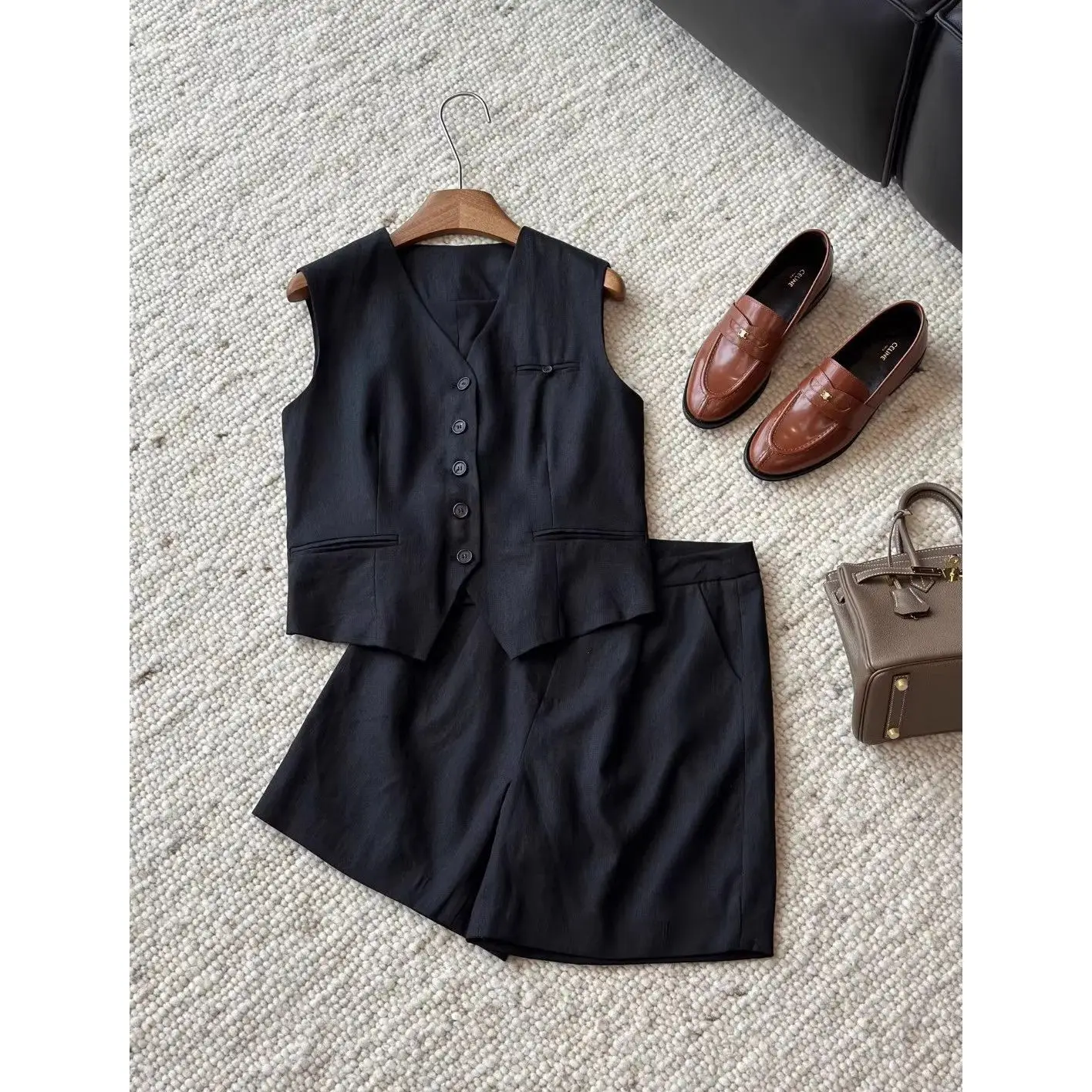 

Элегантный офисный костюм из ткани, черный комплект из 2 предметов, женский летний жилет без рукавов в стиле ретро, топы с высокой талией, широкие шорты, шикарный повседневный костюм