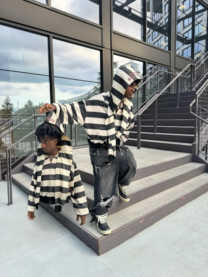 

Streetwear Hip Hop Gothic Striped Zip Up Hoodie Retro Harajuku Y2K Style Unisex Loose Fit Sweatshirts
