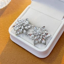 Sparkling Rhinestone Crystal Earrings for Women Fashion Flower Stud Earring Luxury Designer Jewelry for Dinner Party Wedding K