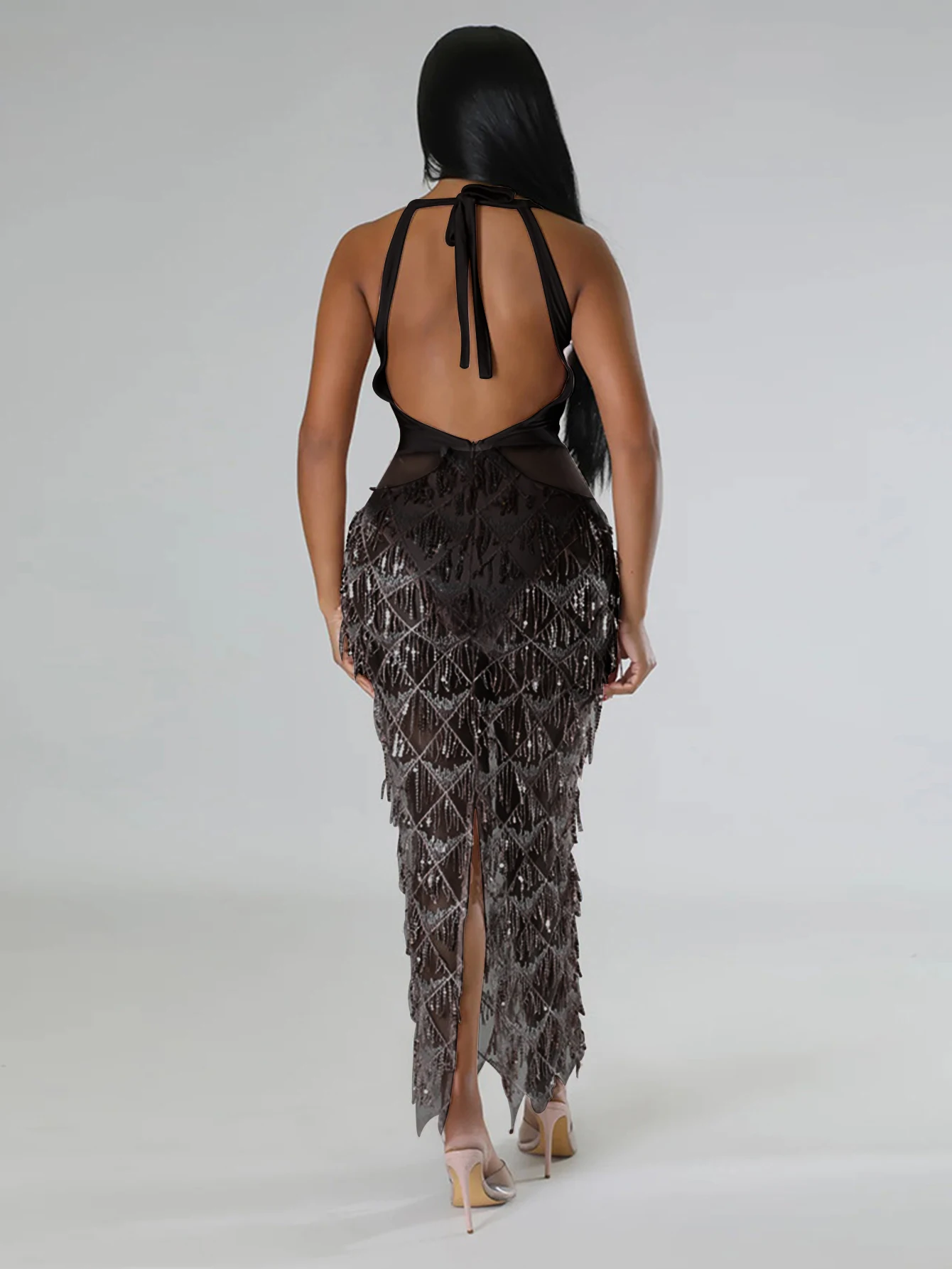 Ladies' fashionable hanging neck dress with mesh, see through band, sequins, sexy sleeveless dress, elegant women's clothing