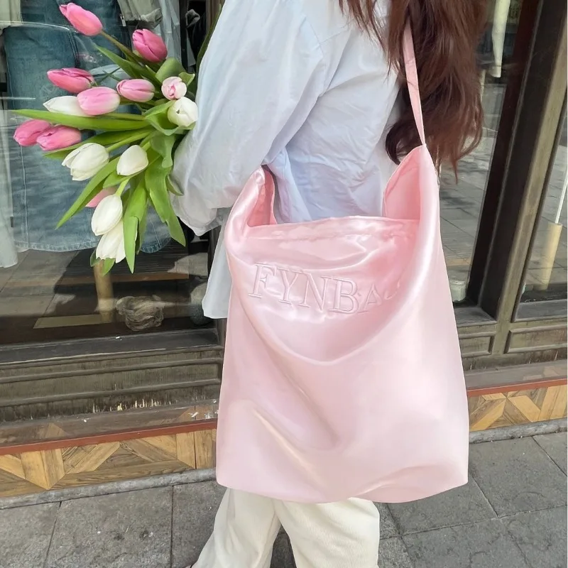 

2025 Hot Selling New Silk Double-sided Tote Bag Women's Single Shoulder Casual Commuting Bucket Bag Purses and Handbags