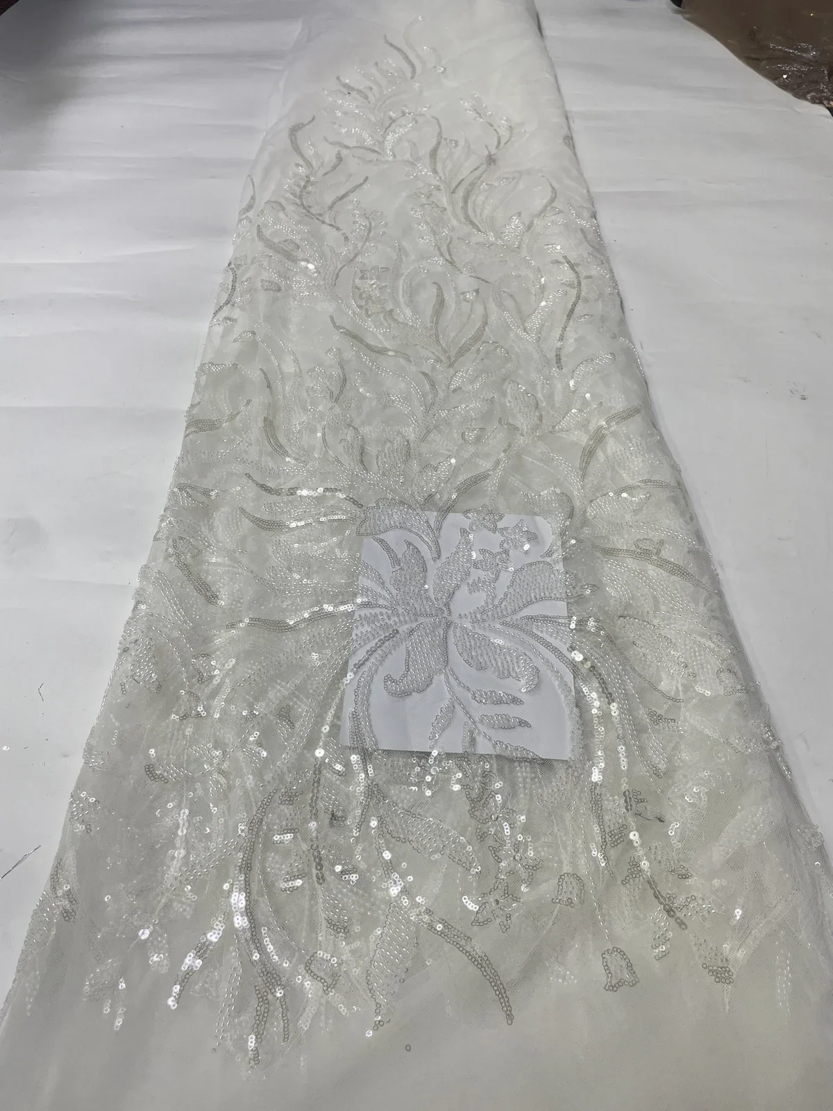 

Luxury White Beaded African Lace Fabric 2023 High Quality French Handmade Beads Sequins Lace Fabric For Wedding Dress KJK2341