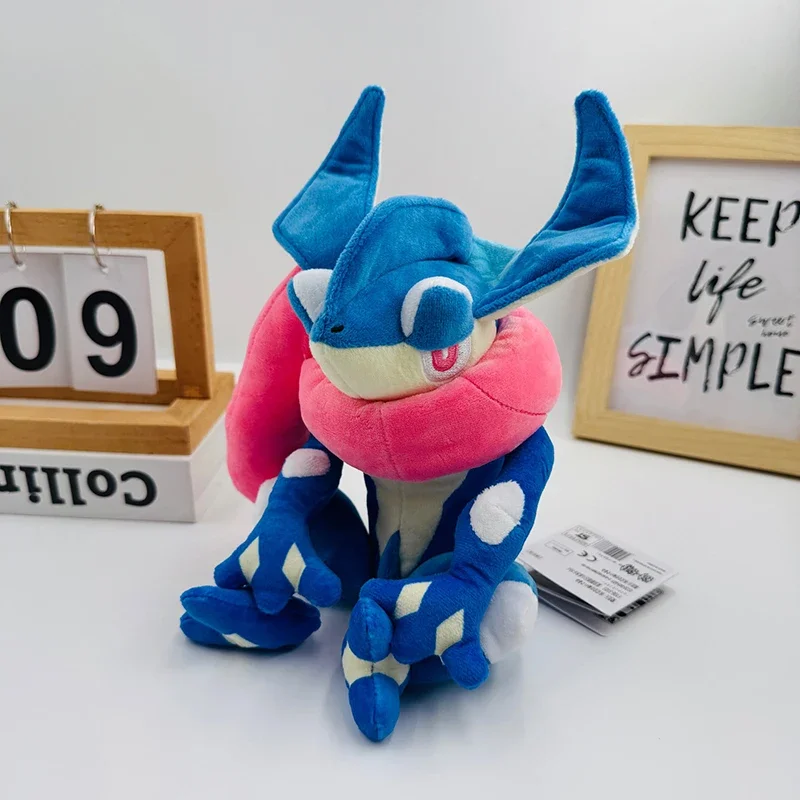 

Pokemon Greninja 23 см плюшевые игрушки аниме мультфильм лягушка сидящая Pokémon плюшевая кавайная кукла мягкий подарок для детей день рождения, Рождество