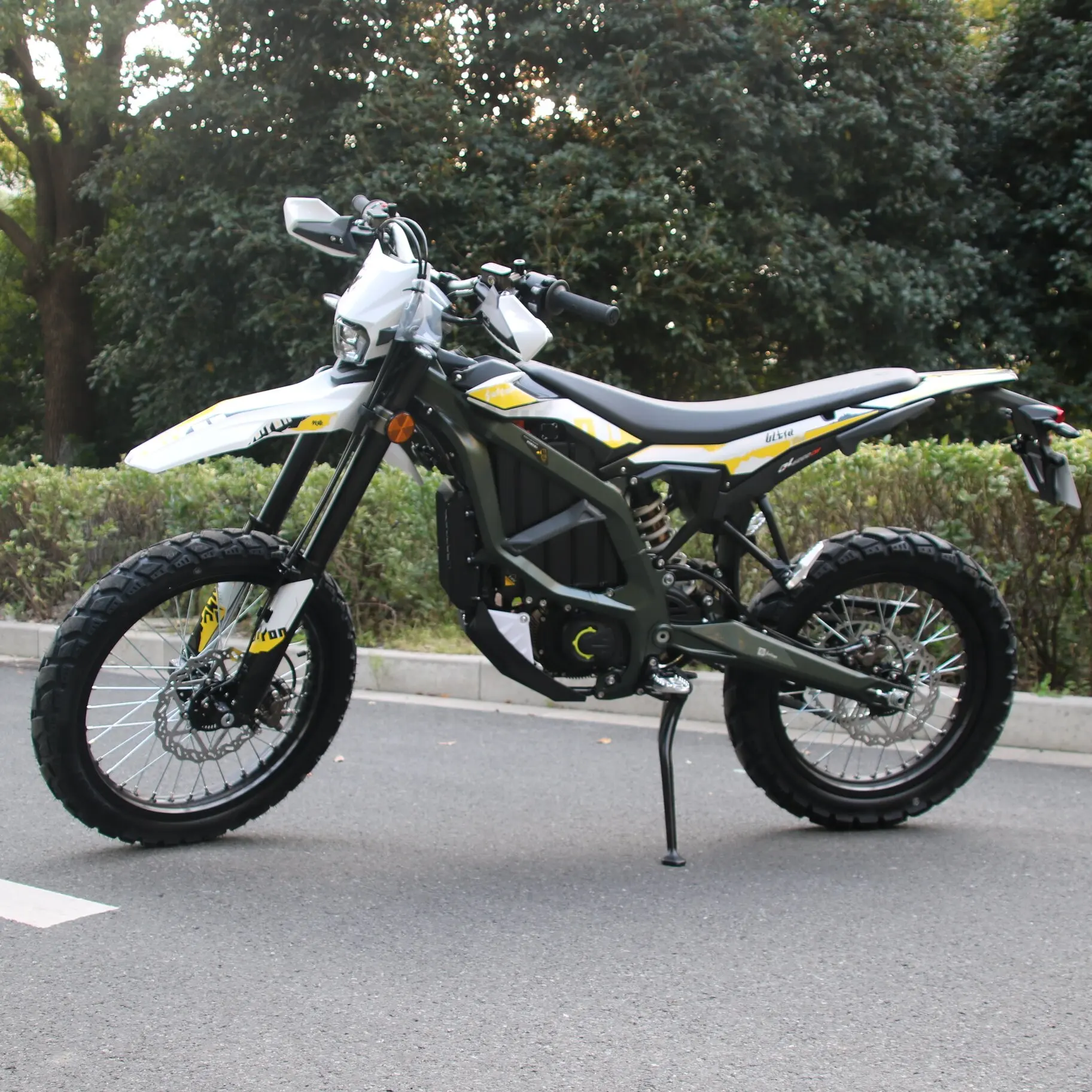 Motocross elettrico per bicicletta fuoristrada a lunga distanza Ultra Bee nuovo modello potente motore 8000w