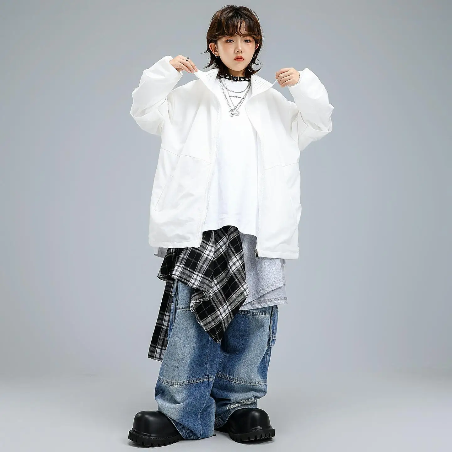 

Kid Kpop Hip Hop Clothing White Holes Neck Windbreaker Jacket Denim Blue Cargo Jeans Pants for Girl Boy Dance Costumes Clothes