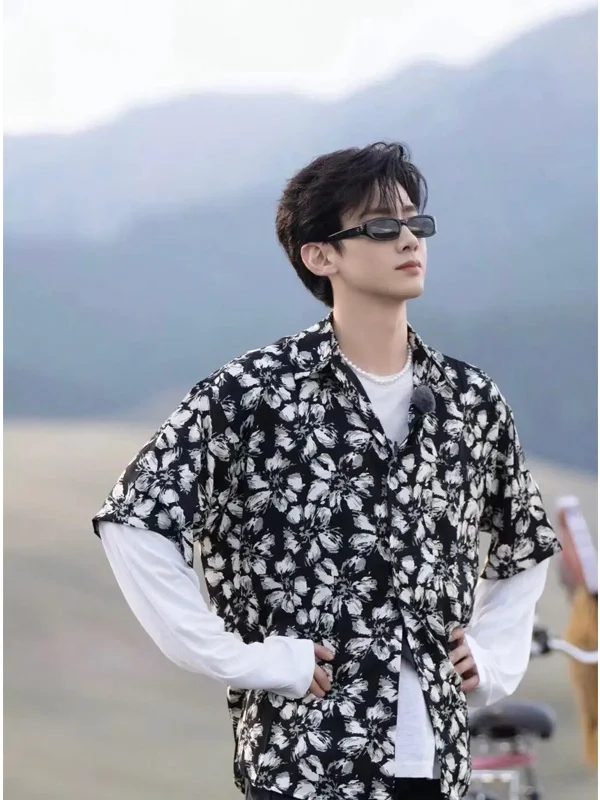 

White Jingting Men's ort Sve Ice Silk irt Cuba Collar T-irt Summer Floral Print Casual Faion Stand Fit Polyeste...