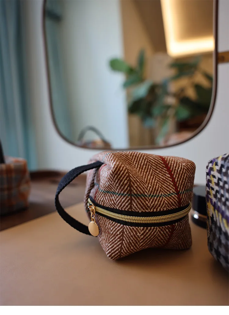 Geometric Cube Bag Metal Zipper Handle Fabric Brushed Creative Twill Square Wave Pattern Storage Bag Small Cosmetic Bag