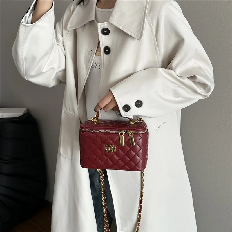 

2025 Autumn Niche Bucket Bag, Luxe Crossbody Purse for Women, Spacious Top Handle Tote, Textured Shoulder Bag