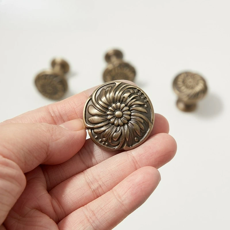Brass Single Hole French Style New Chinese Style Small Handle Wardrobe Door, Retro American Style Drawer, Antique Cabinet Handle