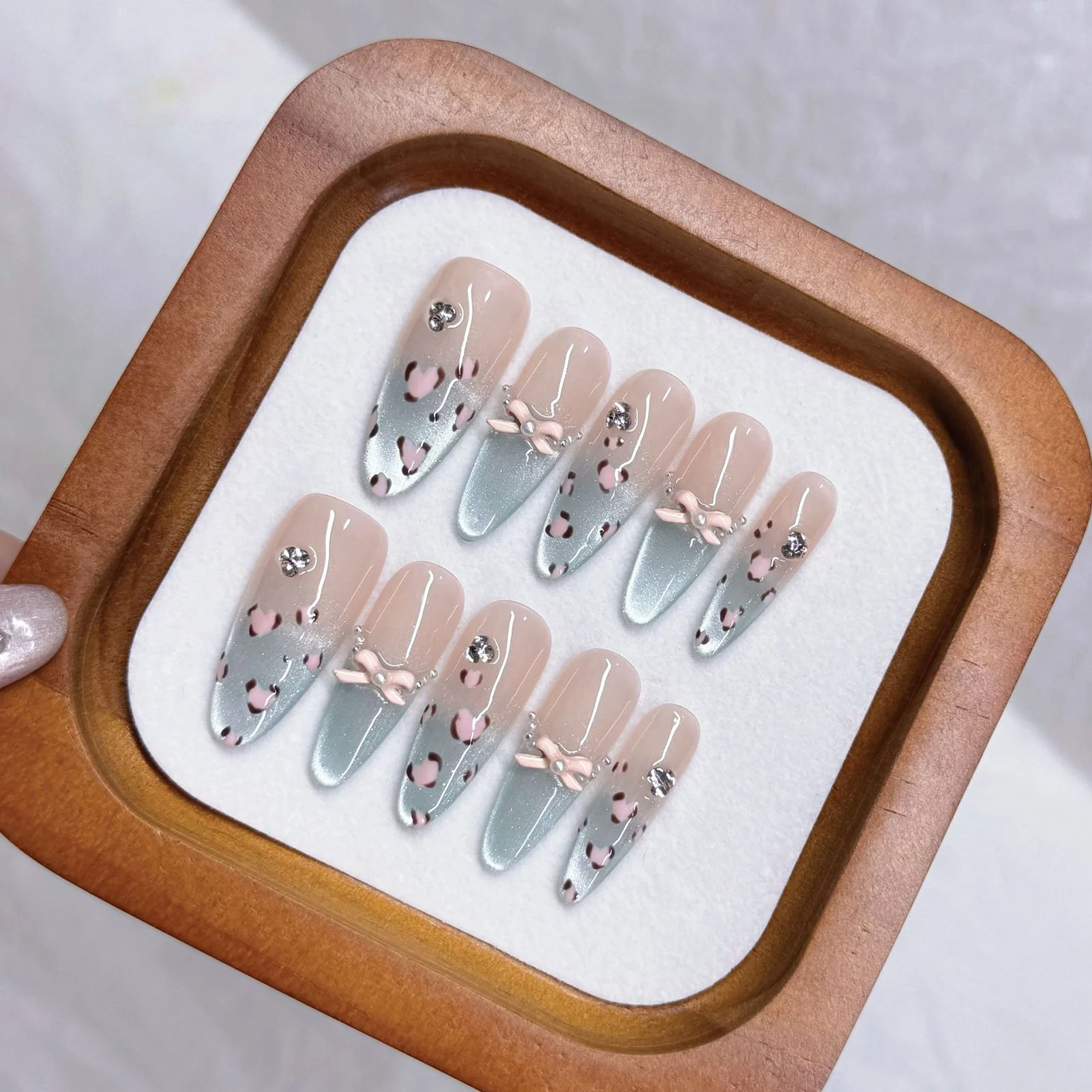 10 Uds. De uñas postizas con lazo de leopardo y ojo de gato, uñas postizas con mariposa, diamantes de imitación, elipse, almendra, uñas postizas para mujer, manicura DIY